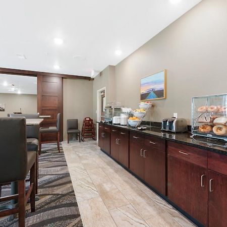 Cobblestone Hotel & Suites - Urbana Dış mekan fotoğraf