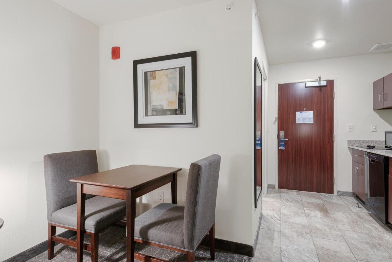 Cobblestone Hotel & Suites - Urbana Dış mekan fotoğraf